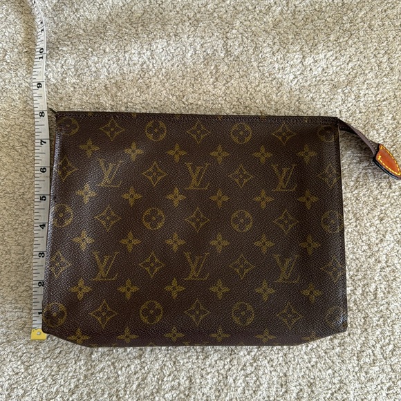 Louis Vuitton pouch - Picture 3 of 14